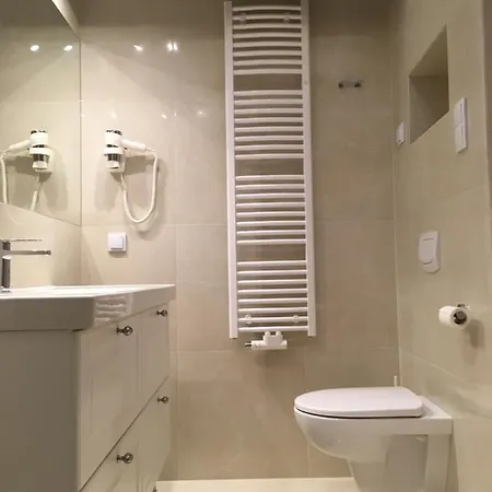 La Val, Apartment