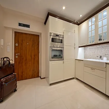 La Val, Apartment *