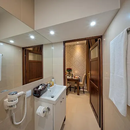 La Val, Apartment *