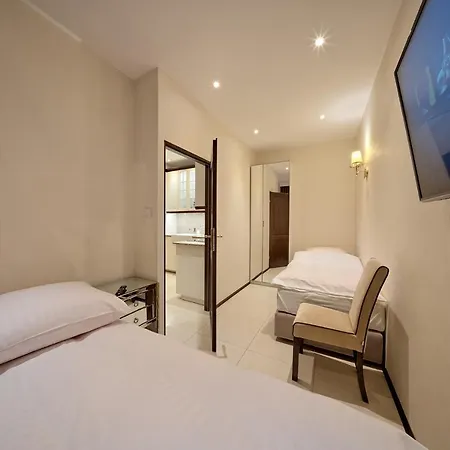 La Val, Apartment *