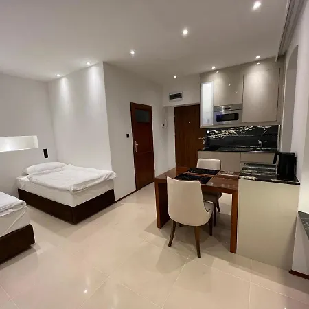 La Val, Apartment