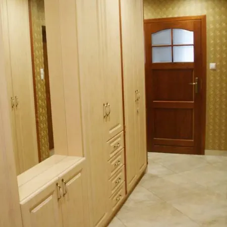 La Val, Apartment Walbrzych