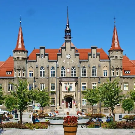 La Val, * Walbrzych