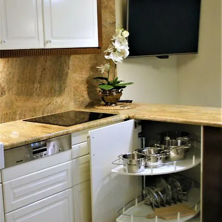 La Val, Apartment *