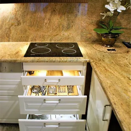 La Val, Apartment *