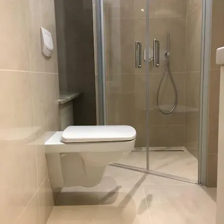 La Val, Apartment *