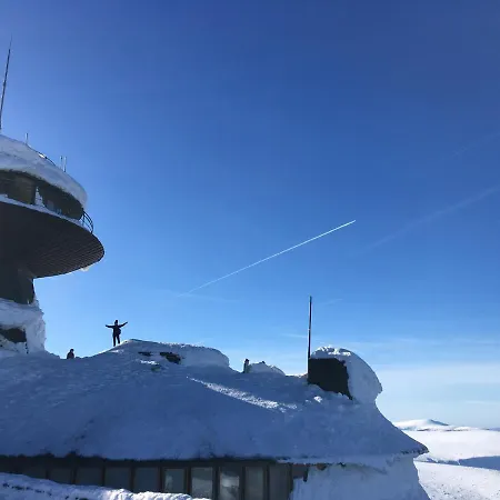La Val, Lägenhet